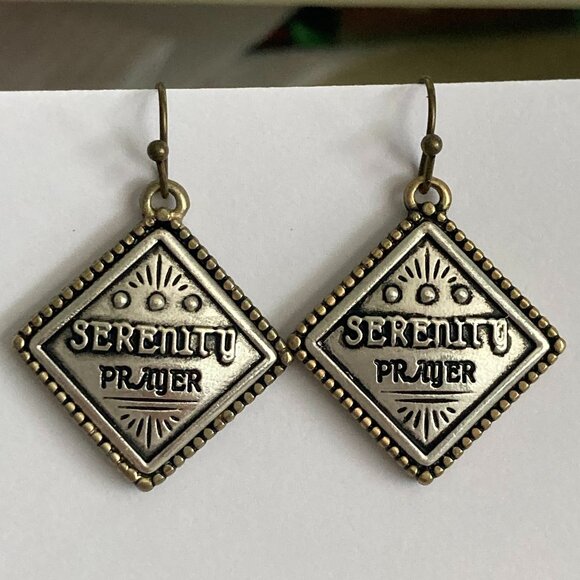Serenity Prayer Earrings Silver Gold Tone AA NA Alcoholics Anonymous Dangle - Picture 9 of 9